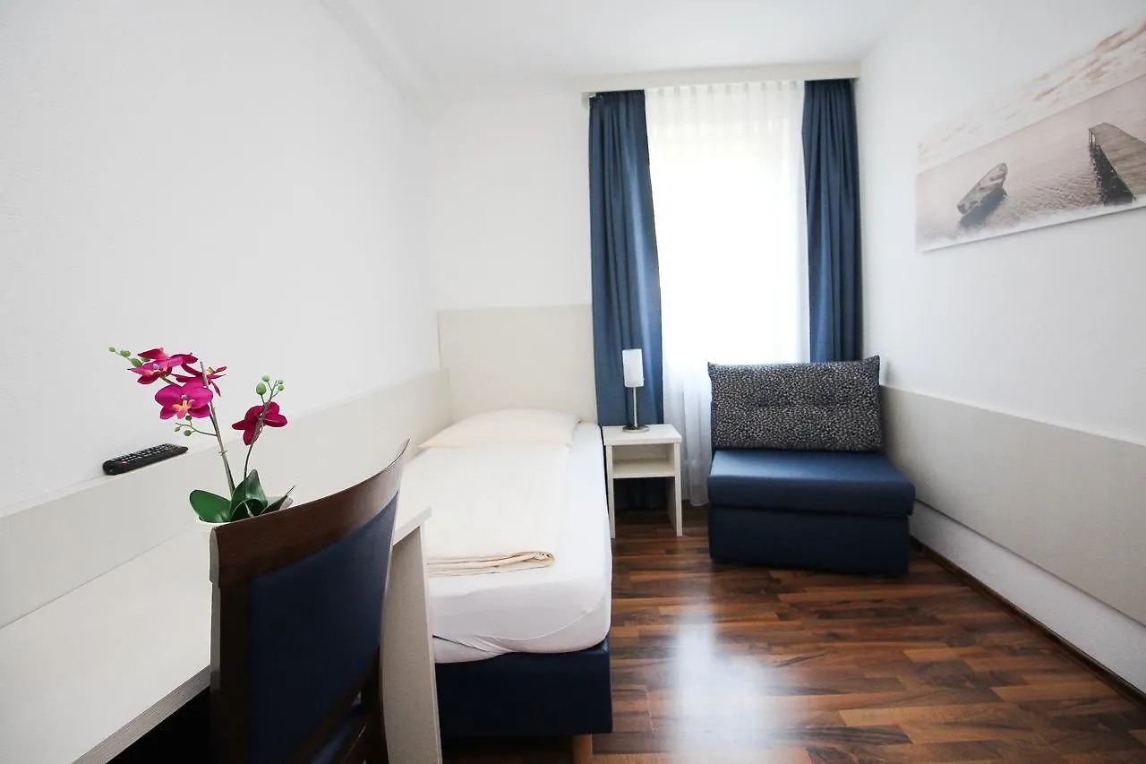 ***  Hotel Olympia Mnichov Německo