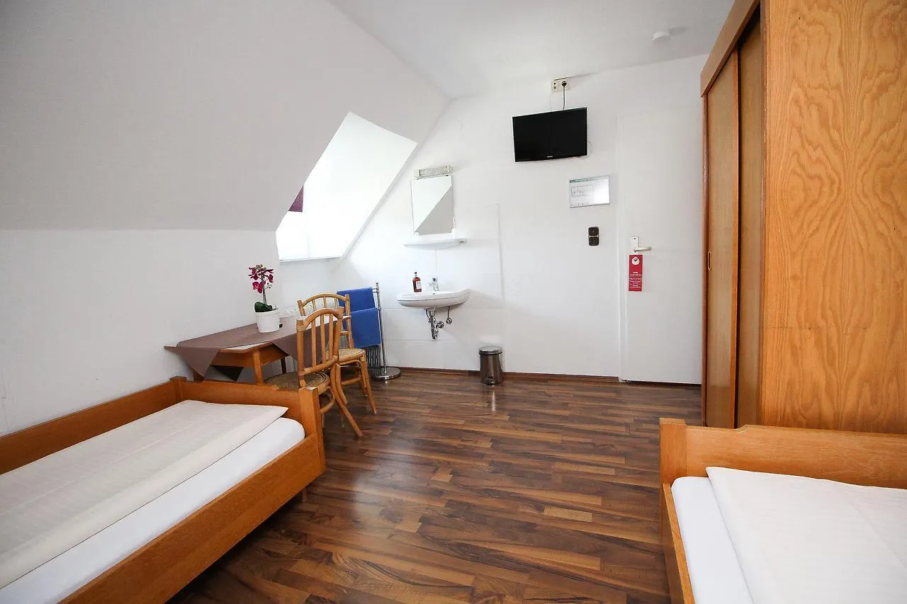 Hotel Olympia Mnichov 3*,